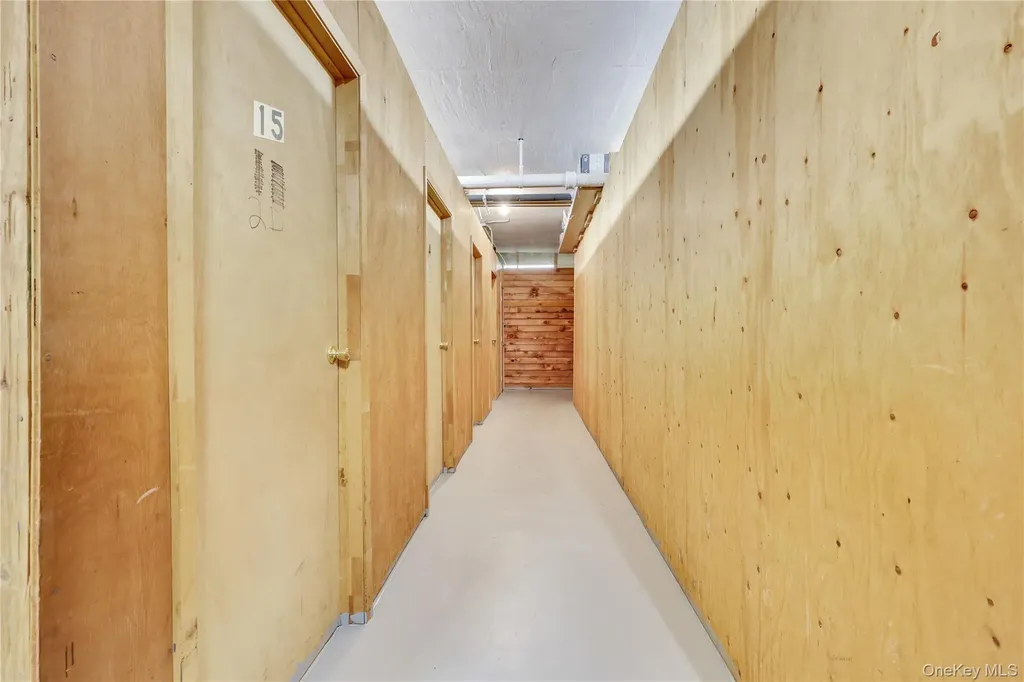 819 Broadway Woodmere NY 11598