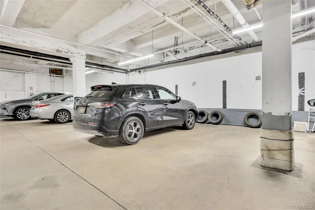 819 Broadway Woodmere NY 11598