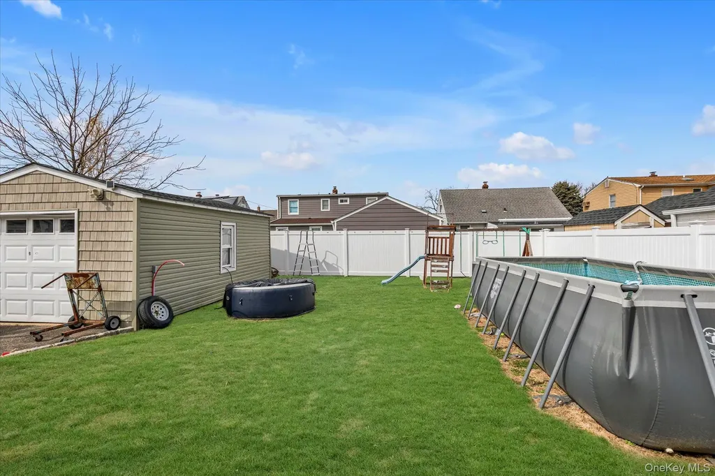 2542 Wantagh Avenue Wantagh NY 11793
