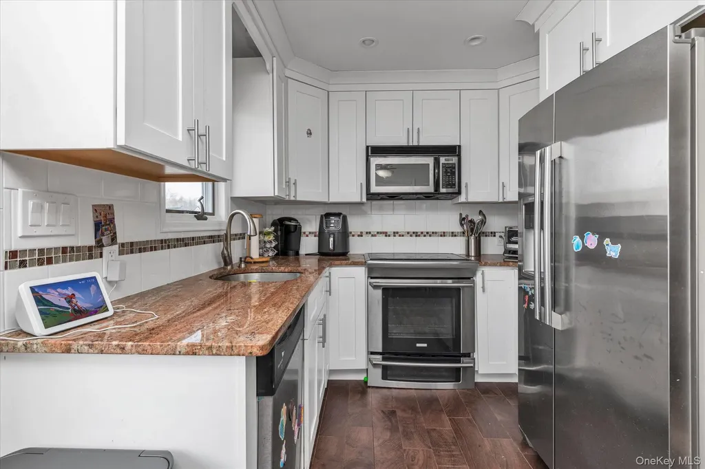 2542 Wantagh Avenue Wantagh NY 11793