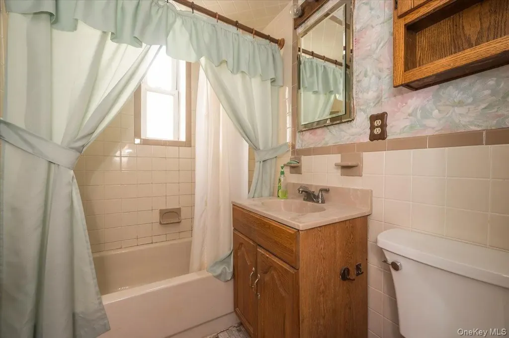 249 Quincy Avenue Bronx NY 10465