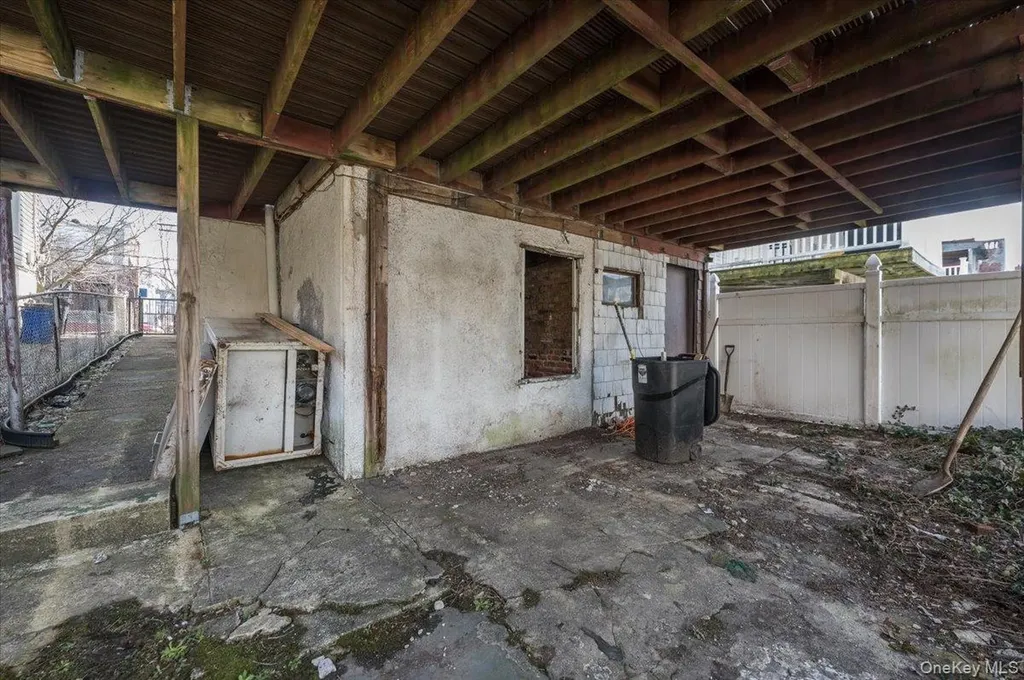 249 Quincy Avenue Bronx NY 10465