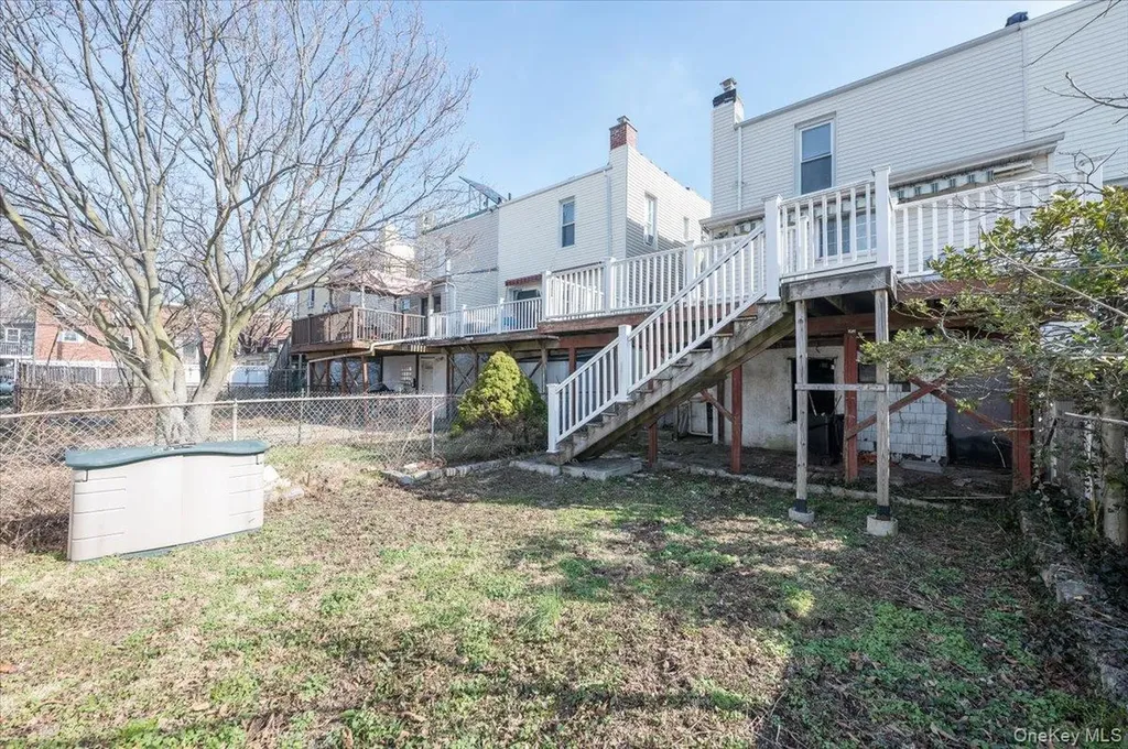 249 Quincy Avenue Bronx NY 10465