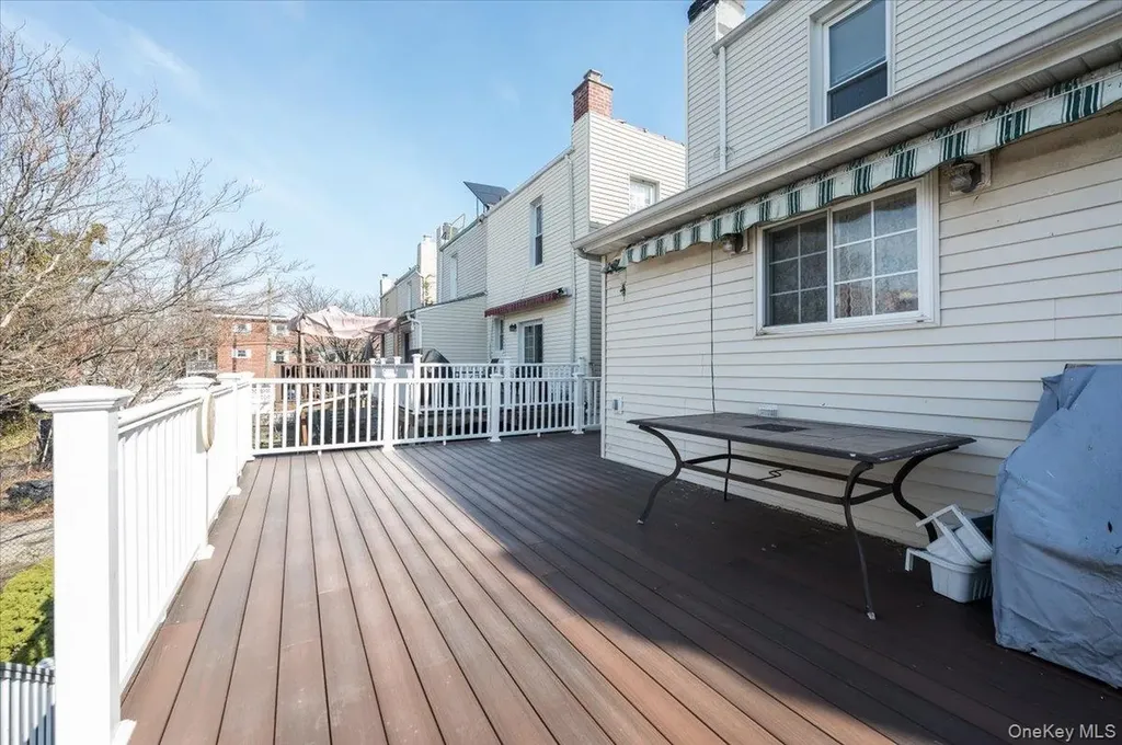 249 Quincy Avenue Bronx NY 10465