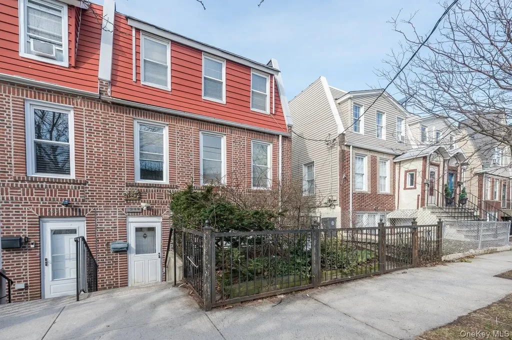 249 Quincy Avenue Bronx NY 10465