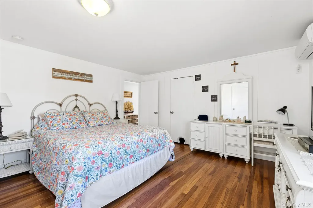 20 Mitchell Road Westhampton Beach NY 11978