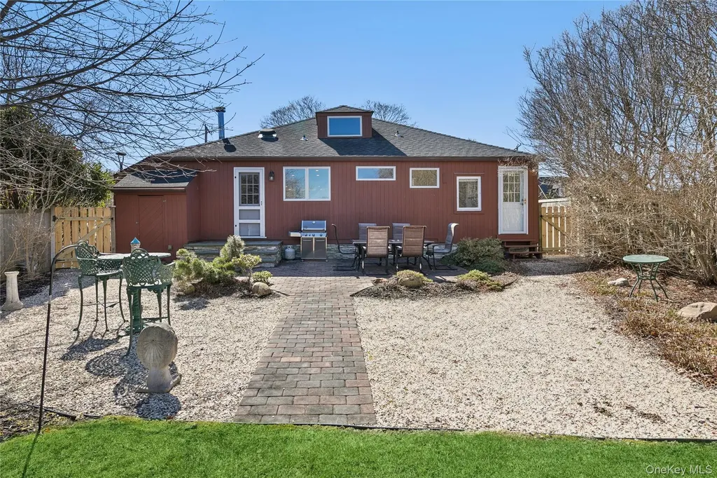 20 Mitchell Road Westhampton Beach NY 11978