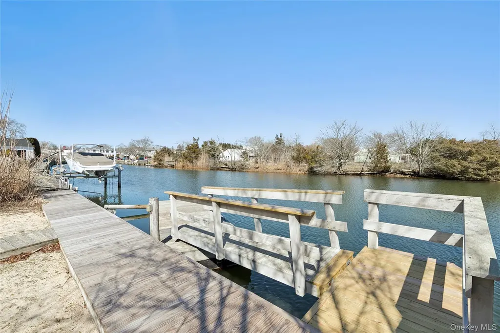 20 Mitchell Road Westhampton Beach NY 11978