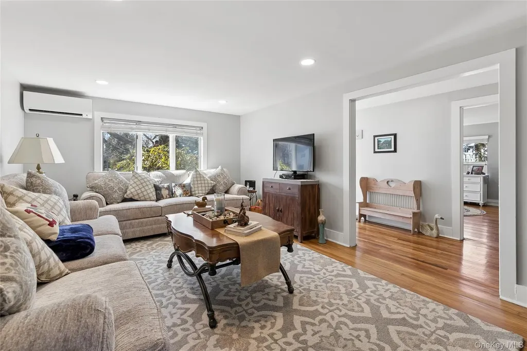 20 Mitchell Road Westhampton Beach NY 11978