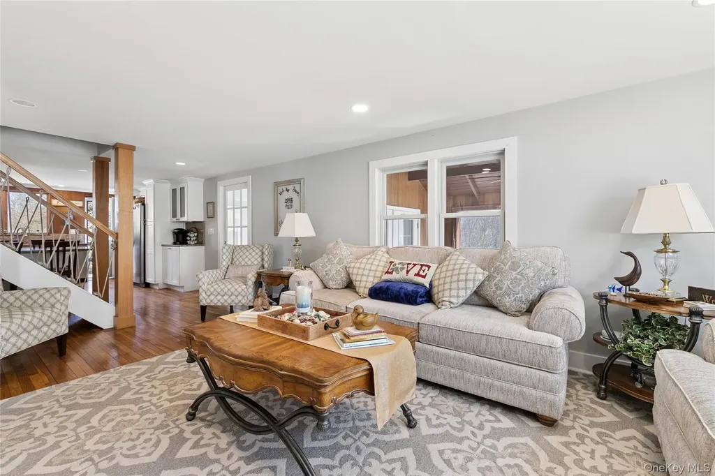 20 Mitchell Road Westhampton Beach NY 11978