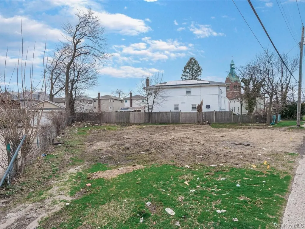 43 Peninsula Boulevard Hempstead NY 11550