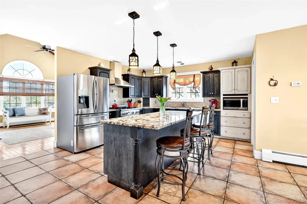 77 Hunt Avenue Pearl River NY 10965