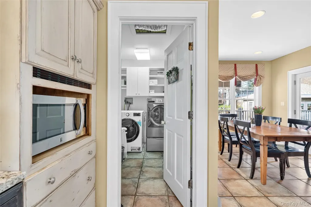 77 Hunt Avenue Pearl River NY 10965
