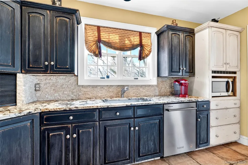 77 Hunt Avenue Pearl River NY 10965