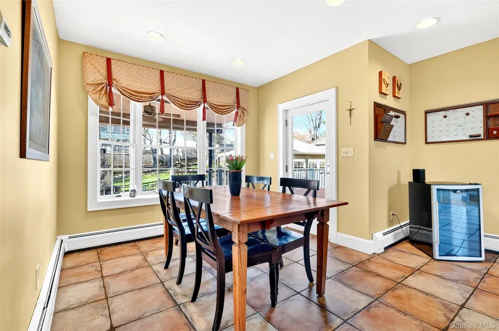 77 Hunt Avenue Pearl River NY 10965