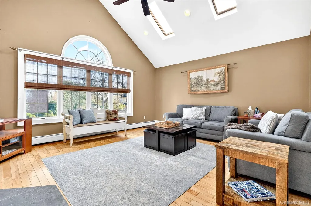 77 Hunt Avenue Pearl River NY 10965