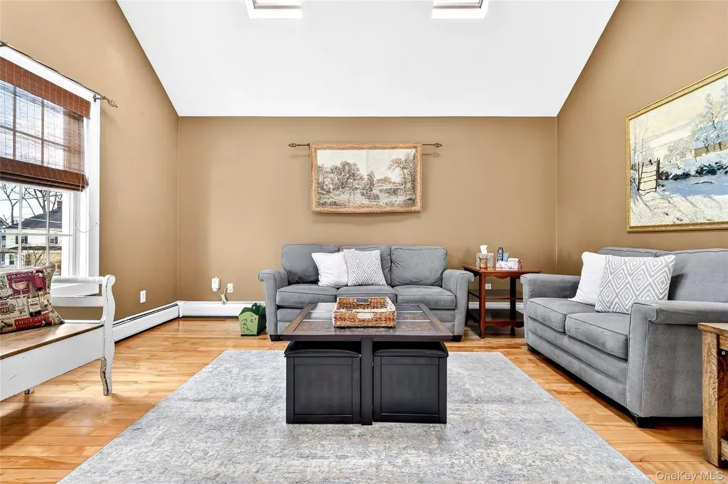 77 Hunt Avenue Pearl River NY 10965