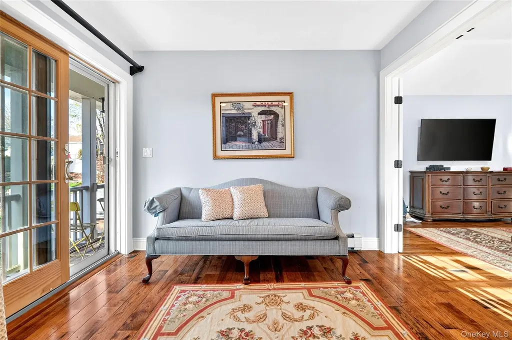 77 Hunt Avenue Pearl River NY 10965