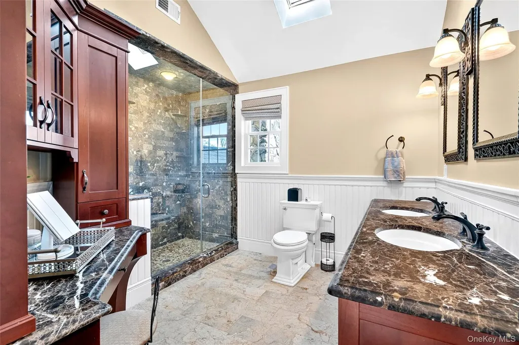 77 Hunt Avenue Pearl River NY 10965