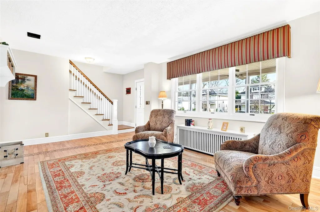 77 Hunt Avenue Pearl River NY 10965