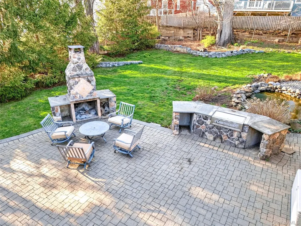 77 Hunt Avenue Pearl River NY 10965