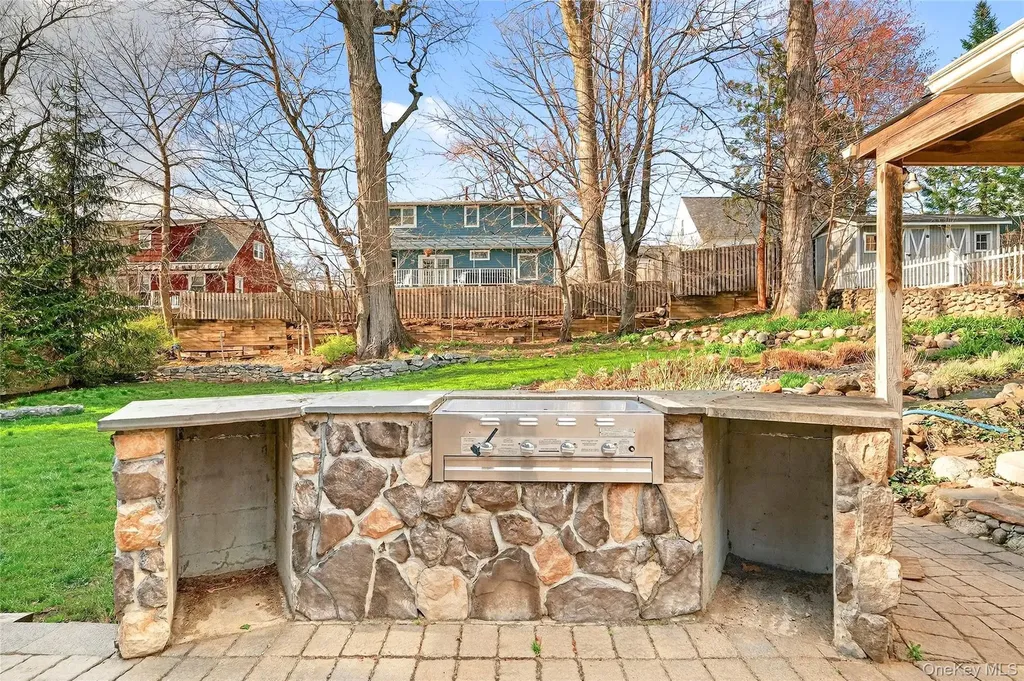 77 Hunt Avenue Pearl River NY 10965
