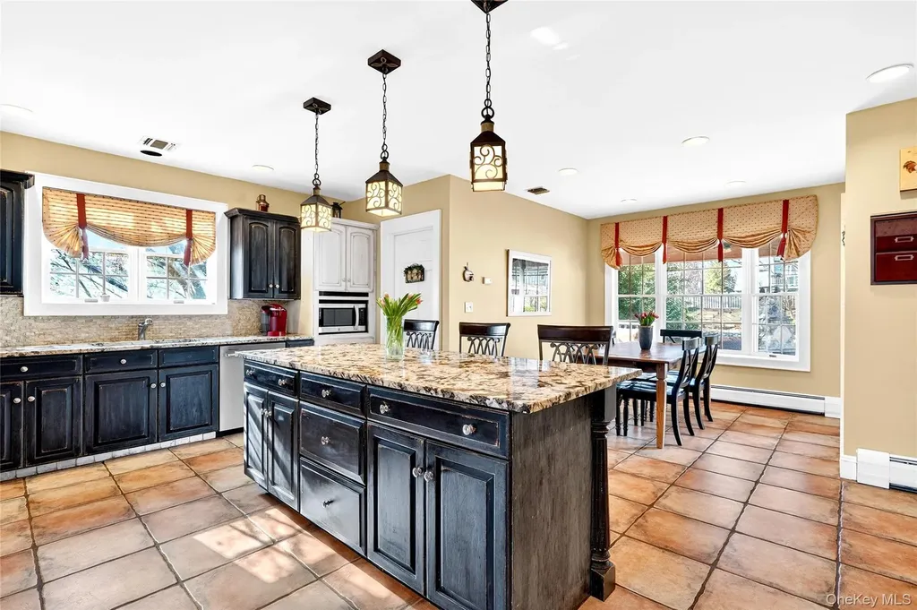 77 Hunt Avenue Pearl River NY 10965