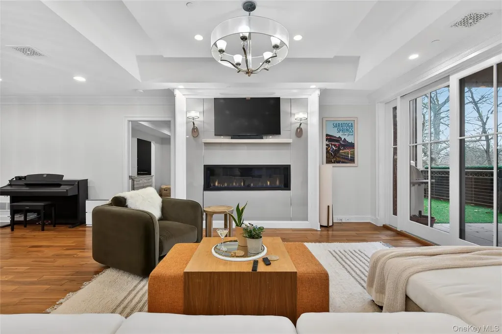 268 Broadway Call Listing Agent NY 12866