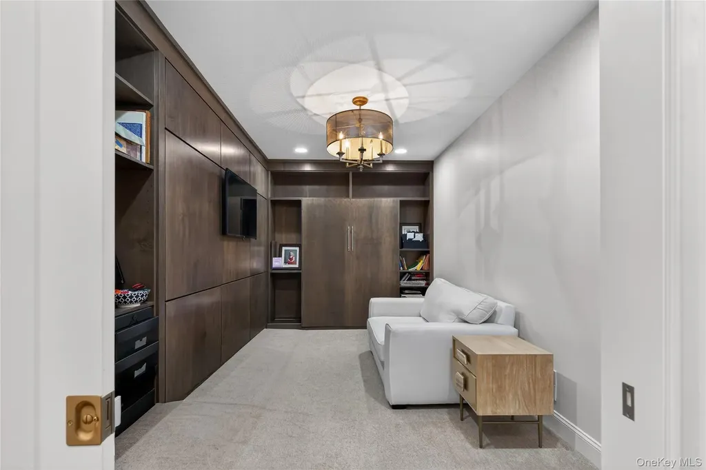 268 Broadway Call Listing Agent NY 12866