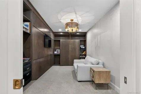 268 Broadway Call Listing Agent NY 12866
