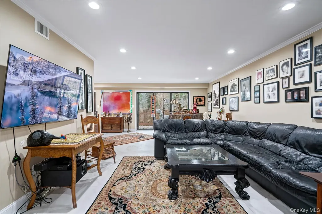 38 Maple Court Jericho NY 11753