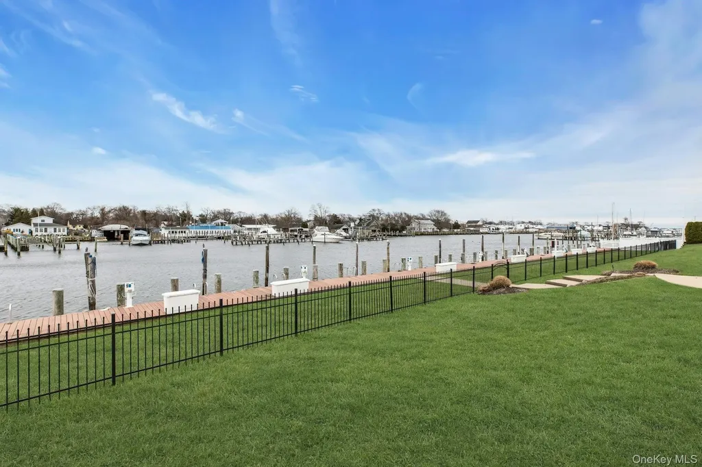 123 Jackie Court Patchogue NY 11772