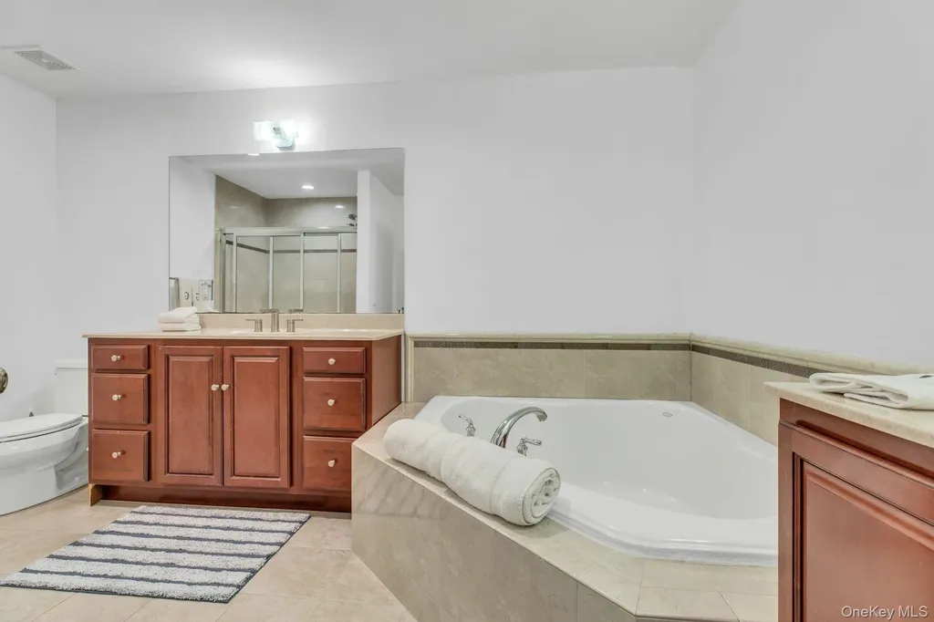 123 Jackie Court Patchogue NY 11772