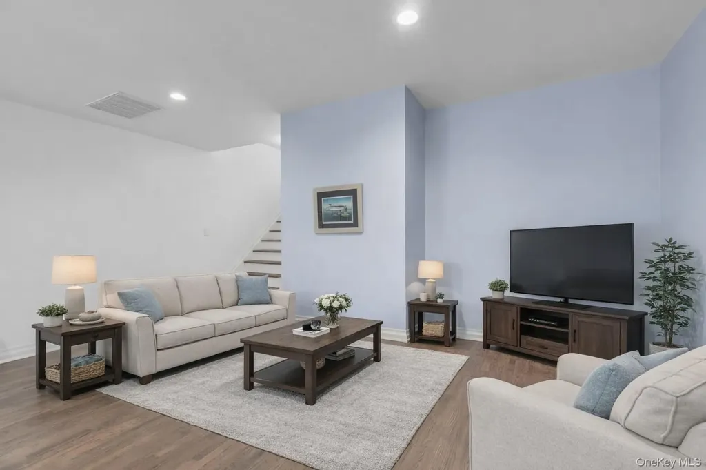 123 Jackie Court Patchogue NY 11772