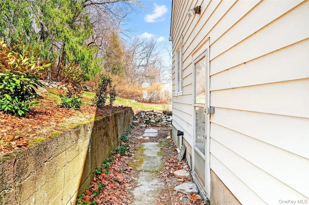 410 Decatur Avenue Peekskill NY 10566