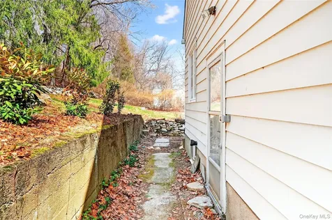 410 Decatur Avenue Peekskill NY 10566