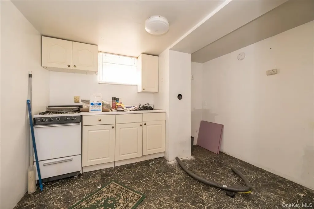 836 Edison Avenue Bronx NY 10465