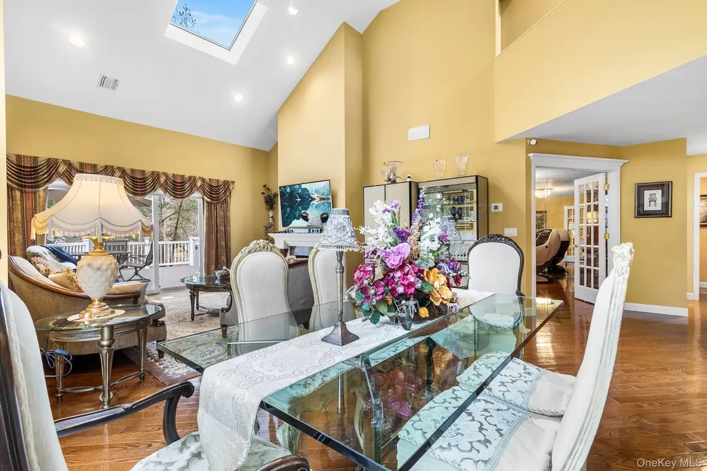 1 Northridge Circle Huntington NY 11743