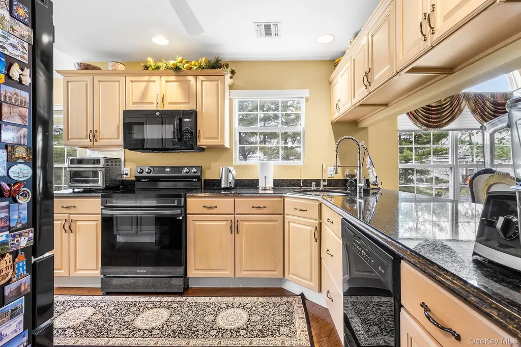 1 Northridge Circle Huntington NY 11743