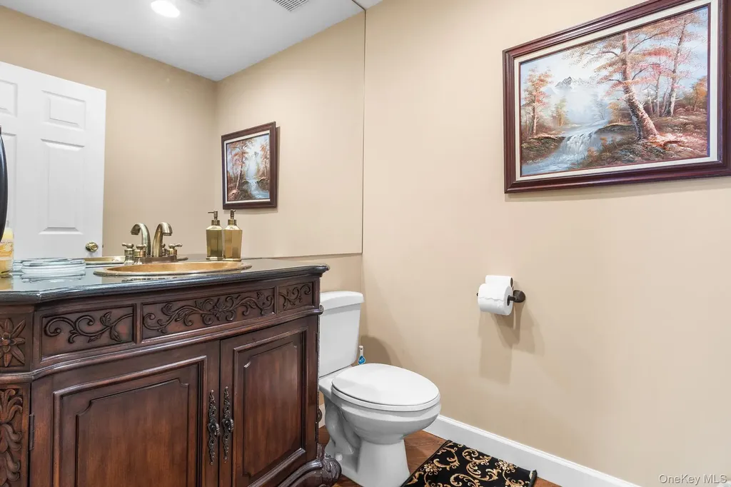 1 Northridge Circle Huntington NY 11743