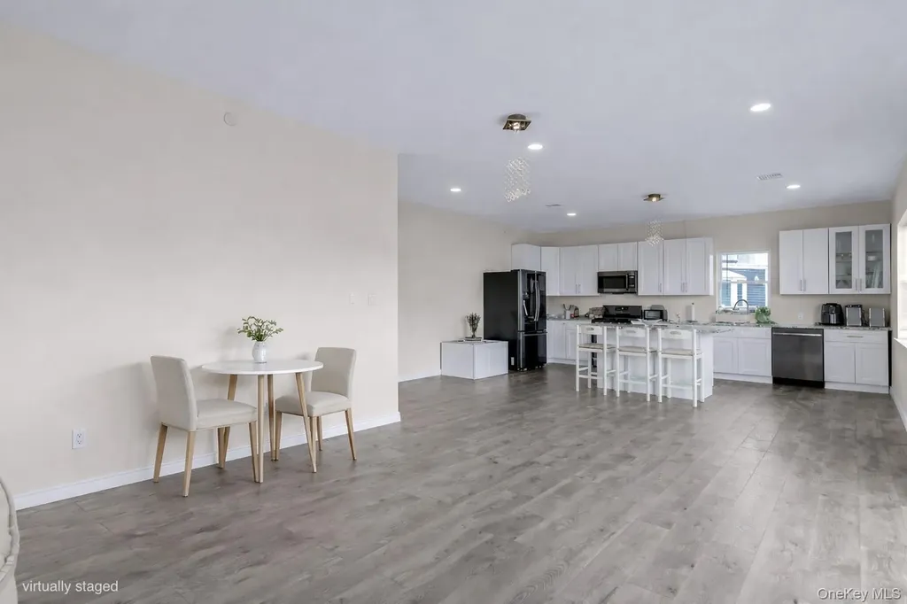 125 S Bay Drive Babylon NY 11702