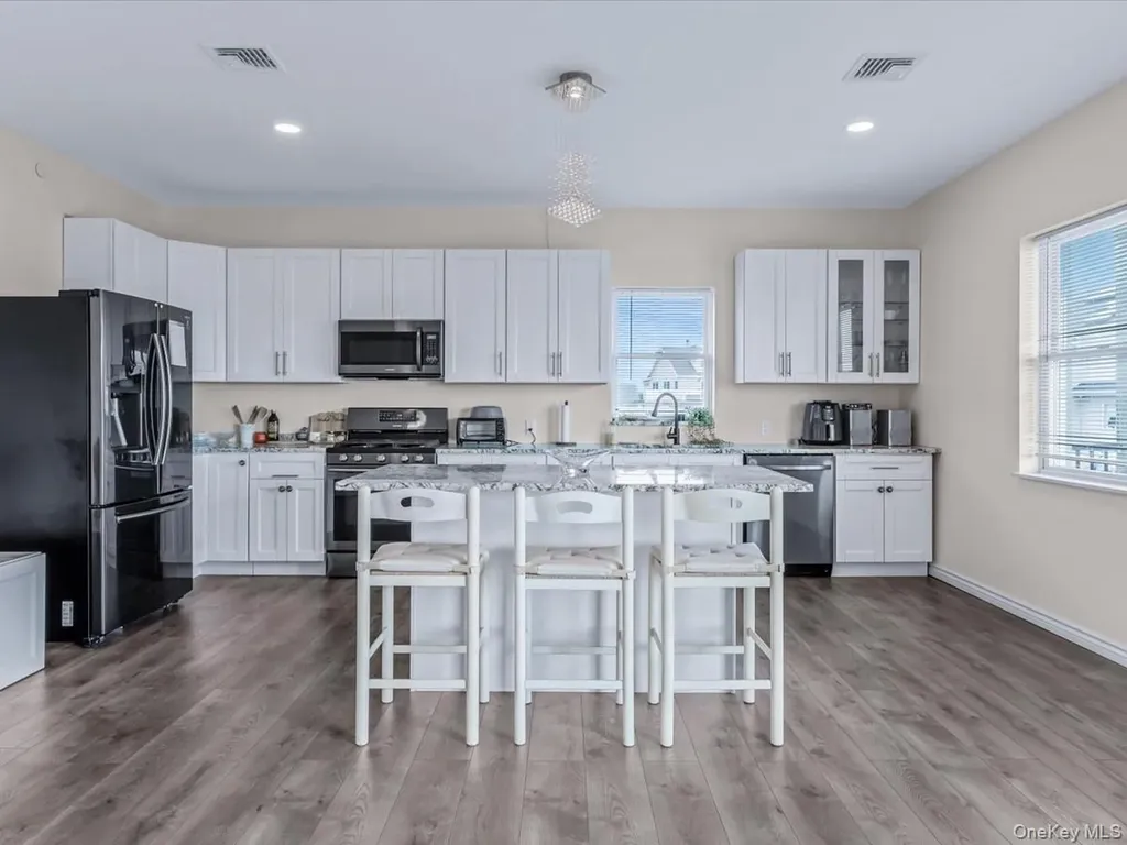 125 S Bay Drive Babylon NY 11702
