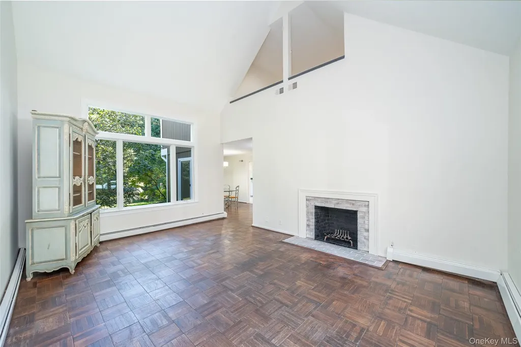 10 Grove Mews Chappaqua NY 10514