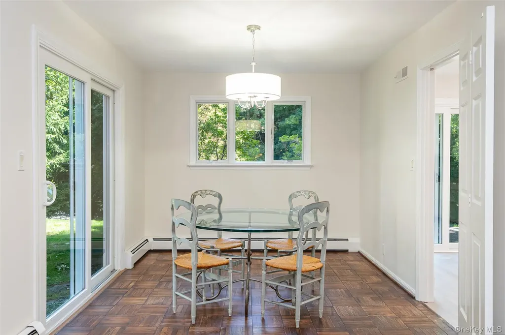 10 Grove Mews Chappaqua NY 10514