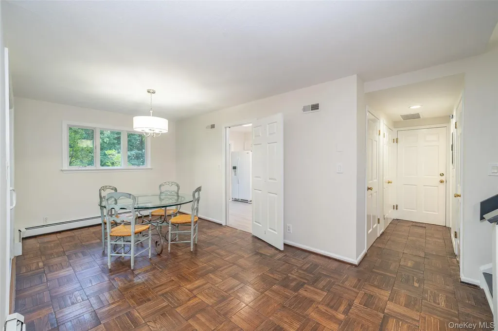 10 Grove Mews Chappaqua NY 10514