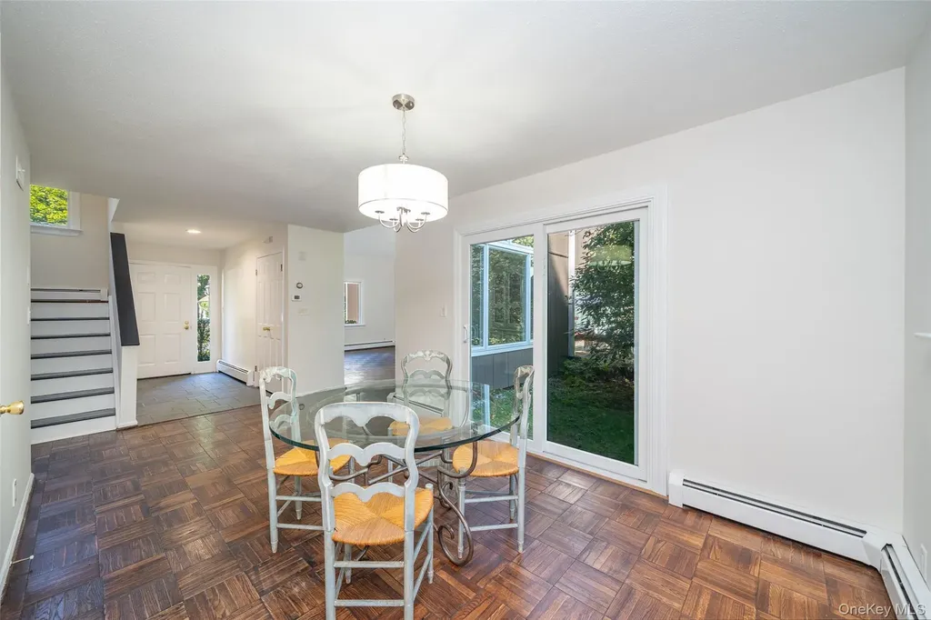 10 Grove Mews Chappaqua NY 10514