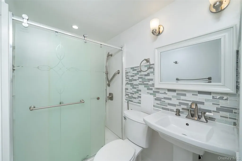 10 Grove Mews Chappaqua NY 10514