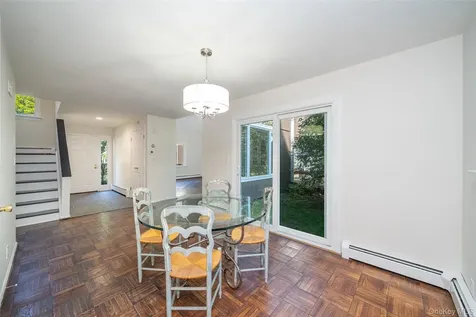 10 Grove Mews Chappaqua NY 10514
