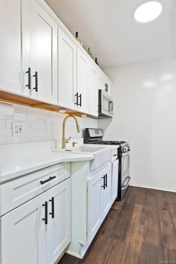 5225 39th Road Woodside NY 11377