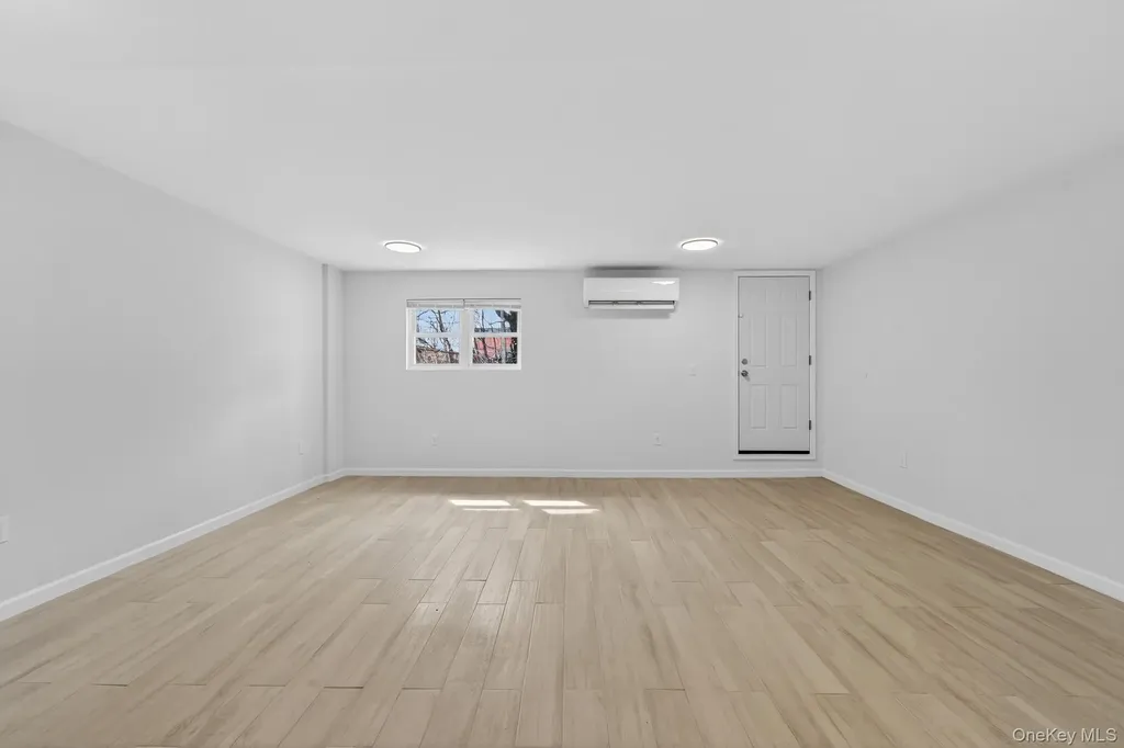 1060 E 228th Street Bronx NY 10466